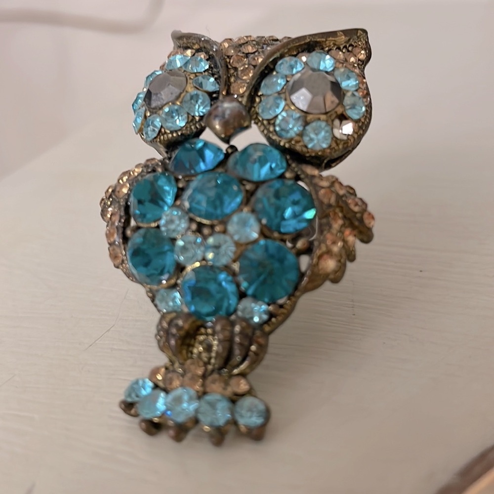 Rhinestone Owl Ring - Picture 2 of 3